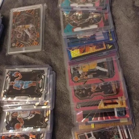 NBA Mystery Pack - 10 Card Mystery Pack of NBA Trading Cards - Picture 2 of 5